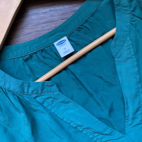 Green old navy blouse - Picture 3 of 3